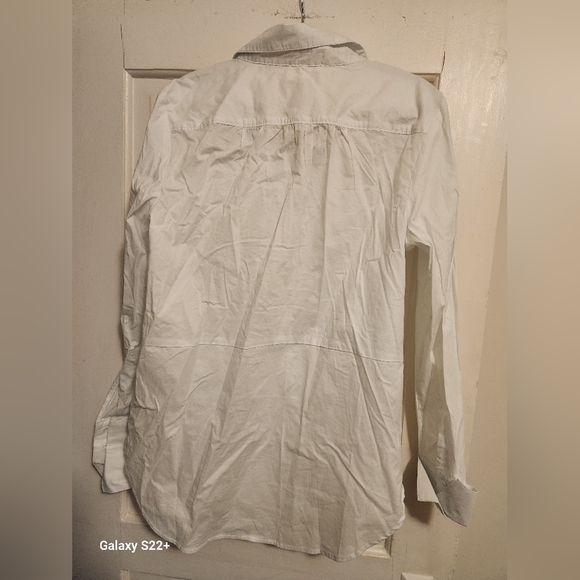 White blouse - Picture 3 of 3